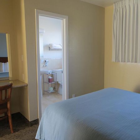 Coronet Motel Palo Alto Room photo