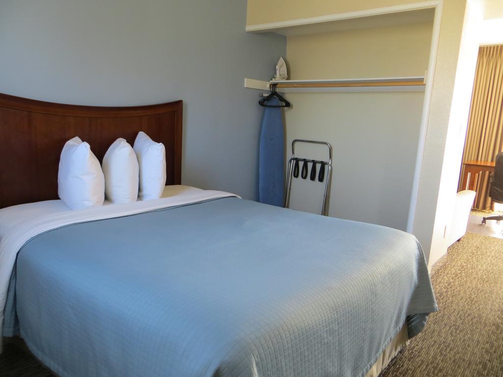 Coronet Motel Palo Alto Room photo